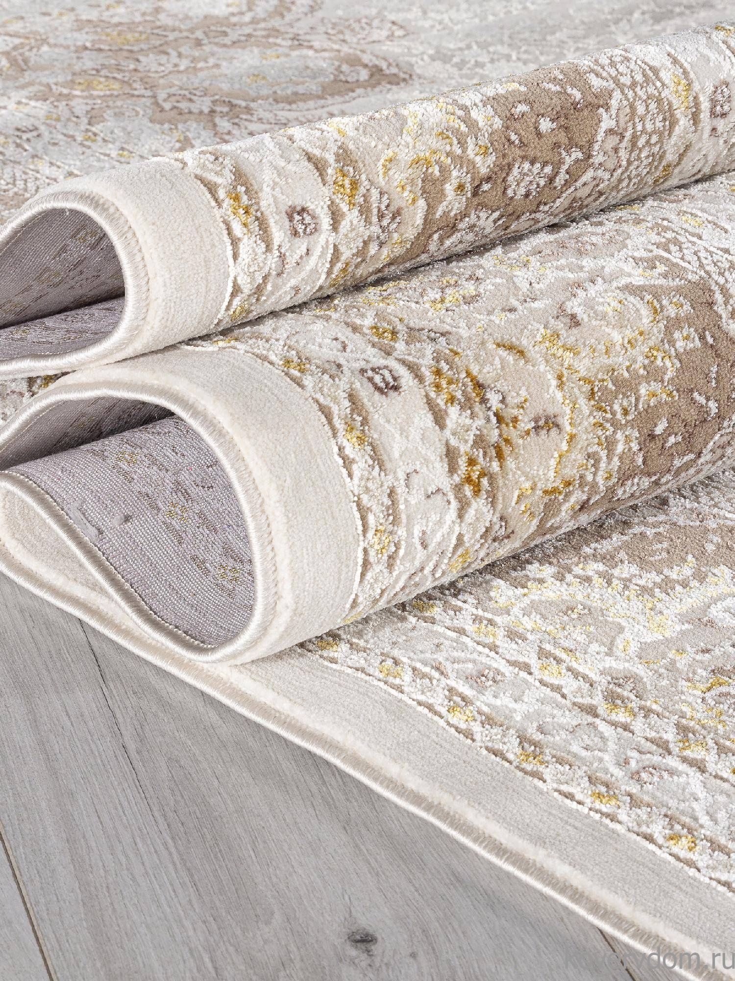 Ковер DELINA M104A CREAM / BEIGE Ковер DELINA M104A CREAM / BEIGE